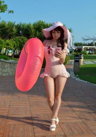 亚洲欧美日韩综合社区_高清完整无删减高清视频播放